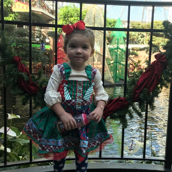 Meet your Posher, Caitlin - Picture 5 of 8